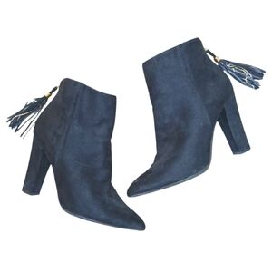 Bamboo Black Suede Tassled Ankle Boots Block Heel Booties size 10